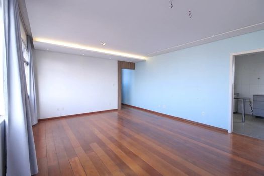Foto 4 do(a) Apartamento de 3 quartos à venda em Floresta, Belo Horizonte