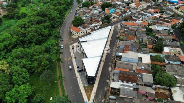 Foto 5 do(a) Loja false à venda em Luizote de Freitas, Uberlândia