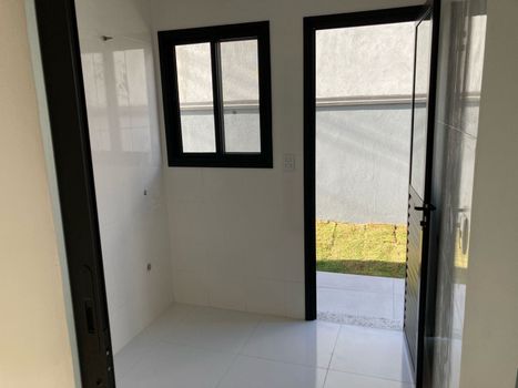 Foto 17 do(a) Casa de 4 quartos à venda em Jardim São Pedro, Mogi das Cruzes