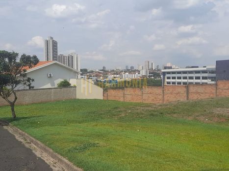 Foto 3 do(a) Terreno false à venda em Altos do Jaraguá, Araraquara