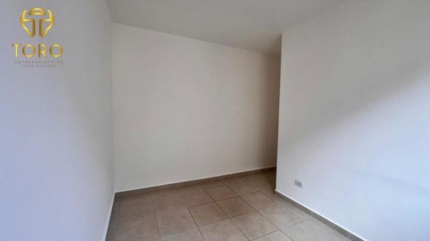 Foto 9 do(a) Apartamento de 2 quartos à venda em Zona 06, Maringá