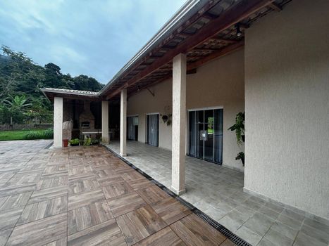 Foto 8 do(a) Fazenda / Sítio / Chácara de 4 quartos à venda em null, Peruíbe