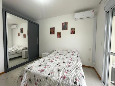 Foto 10 do(a) Apartamento de 3 quartos à venda em Agronômica, Florianópolis