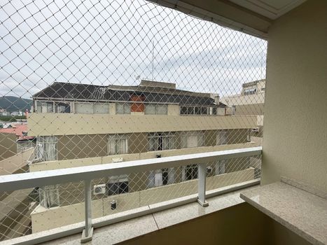Foto 4 do(a) Apartamento de 3 quartos à venda em Agronômica, Florianópolis