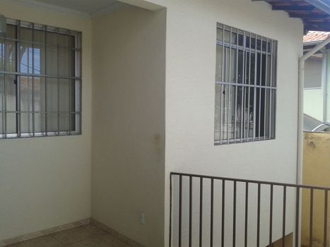 Foto 2 do(a) Casa de 3 quartos à venda em Nova Vista, Belo Horizonte
