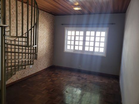 Foto 9 do(a) Casa de 4 quartos à venda em Jerumenha, Londrina