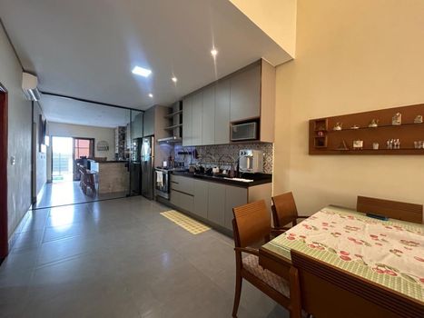Foto 4 do(a) Casa em Condomínio false à venda em Swiss Park, Campinas
