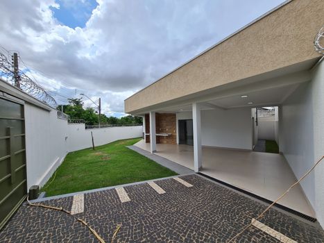 Foto 3 do(a) Casa de 3 quartos à venda em Setor Faiçalville, Goiânia