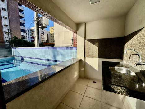 Foto 3 do(a) Apartamento de 3 quartos à venda em Ponta Verde, Maceió