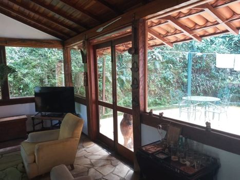 Foto 17 do(a) Casa de 5 quartos à venda em Fazenda Inglesa, Petrópolis