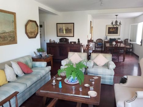 Foto 13 do(a) Casa de 5 quartos à venda em Fazenda Inglesa, Petrópolis