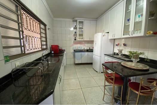Foto 26 do(a) Casa de 4 quartos à venda em Parque Novo Mundo, Americana