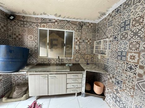 Foto 4 do(a) Casa de 4 quartos à venda em Jardim Santo Estêvão, Carapicuíba