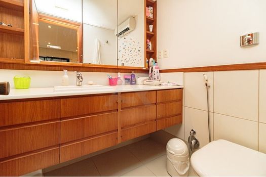 Foto 47 do(a) Apartamento de 4 quartos à venda em Floresta, Porto Alegre