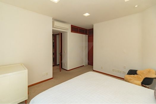 Foto 38 do(a) Apartamento de 4 quartos à venda em Floresta, Porto Alegre