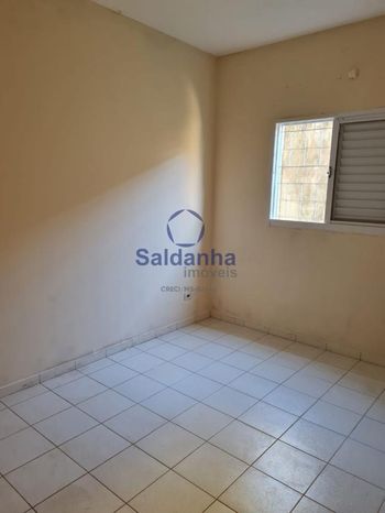 Foto 3 do(a) Casa em Condomínio de 2 quartos à venda em Jardim Antáres, Campo Grande