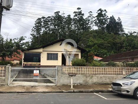Foto 1 do(a) Casa de 3 quartos à venda em Tifa Monos, Jaraguá do Sul