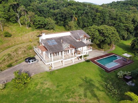 Foto 1 do(a) Fazenda / Sítio / Chácara de 4 quartos à venda em null, Antonina