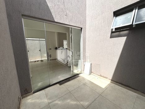 Foto 2 do(a) Casa de 2 quartos à venda em Jardim Ângelo Jurca, Ribeirão Preto