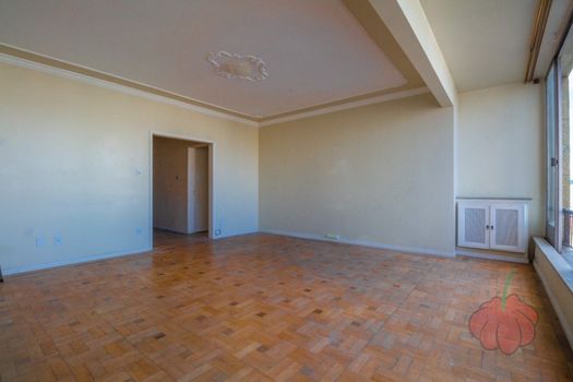 Foto 3 do(a) Apartamento de 3 quartos à venda em Centro Histórico, Porto Alegre