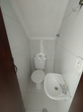Foto 9 do(a) Casa de 3 quartos à venda em Vila Carmosina, São Paulo