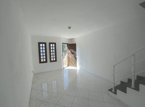 Foto 6 do(a) Casa de 3 quartos à venda em Vila Carmosina, São Paulo