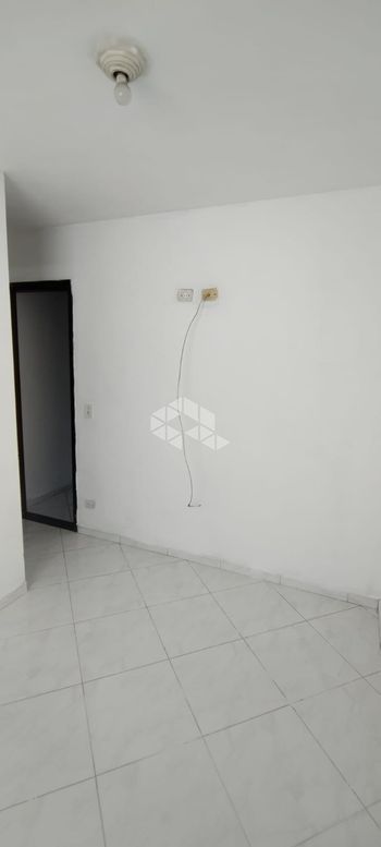 Foto 31 do(a) Casa de 3 quartos à venda em Vila Carmosina, São Paulo