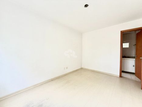 Foto 11 do(a) Apartamento de 2 quartos à venda em Floresta, Porto Alegre