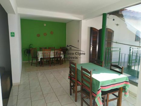 Foto 5 do(a) Fazenda / Sítio / Chácara de 17 quartos à venda em Bom Jardim I, Guaratinguetá