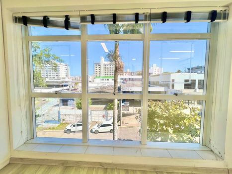 Foto 3 do(a) Sala / Conjunto Comercial false à venda em Estreito, Florianópolis