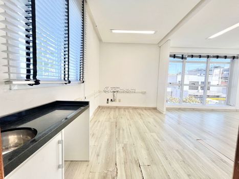 Foto 19 do(a) Sala / Conjunto Comercial false à venda em Estreito, Florianópolis