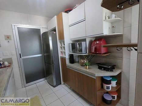 Foto 16 do(a) Apartamento de 3 quartos à venda em Vila Emília, Maringá