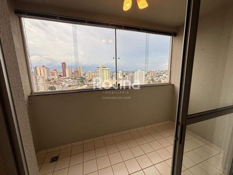 Foto 14 do(a) Apartamento de 3 quartos à venda em Osvaldo Rezende, Uberlândia