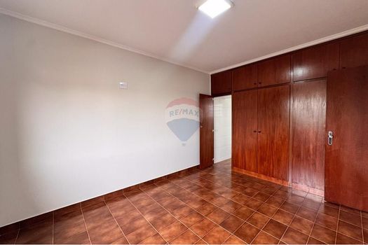 Foto 12 do(a) Casa de 3 quartos à venda em Jardim Anhangüera, Ribeirão Preto