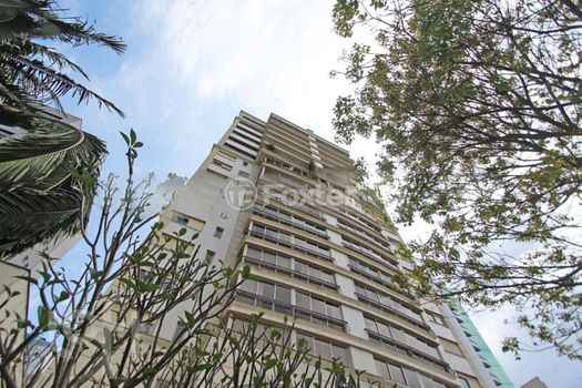 Foto 1 do(a) Apartamento de 3 quartos à venda em Três Figueiras, Porto Alegre