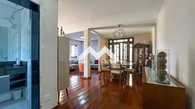 Foto 4 do(a) Casa de 4 quartos à venda em Comiteco, Belo Horizonte