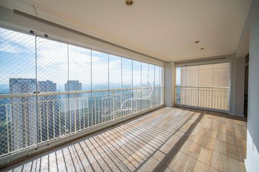 Foto 4 do(a) Apartamento de 3 quartos à venda em Jardim Arpoador, São Paulo