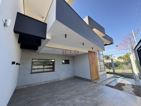 Foto 3 do(a) Casa de 3 quartos à venda em Jardim Brasil, Maringá