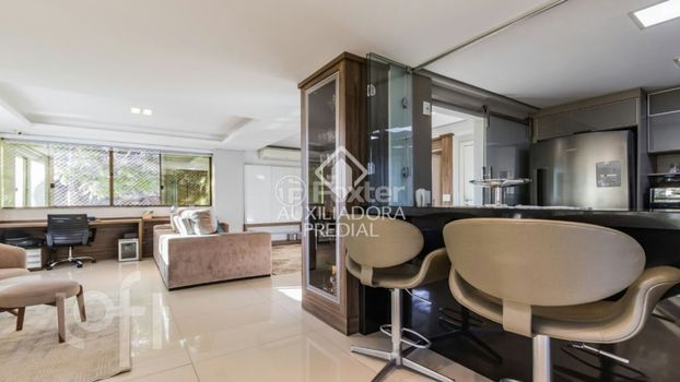 Foto 5 do(a) Apartamento de 4 quartos à venda em Petrópolis, Porto Alegre