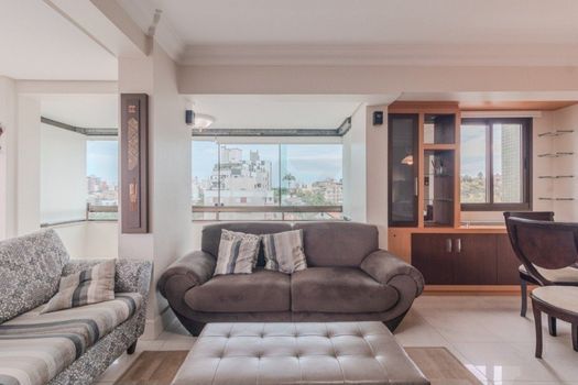 Foto 3 do(a) Apartamento de 3 quartos para alugar em Petrópolis, Porto Alegre