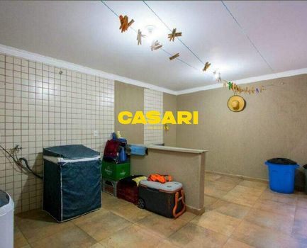 Foto 17 do(a) Casa de 3 quartos à venda em Parque Marajoara, Santo André