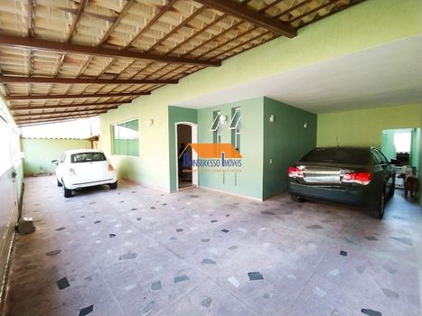 Foto 1 do(a) Casa de 4 quartos à venda em Bonfim, Belo Horizonte