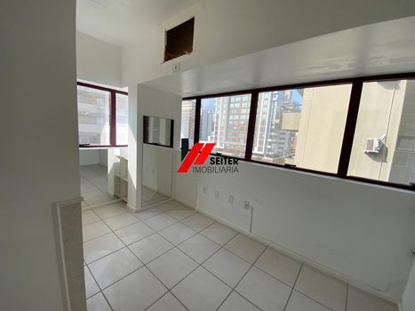 Foto 1 do(a) Sala / Conjunto Comercial false para alugar em Centro, Florianópolis
