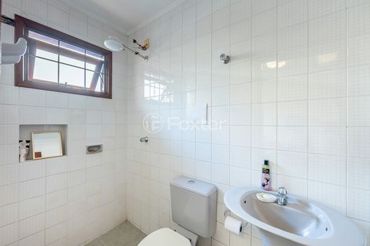 Foto 31 do(a) Casa de 4 quartos à venda em Chácara das Pedras, Porto Alegre