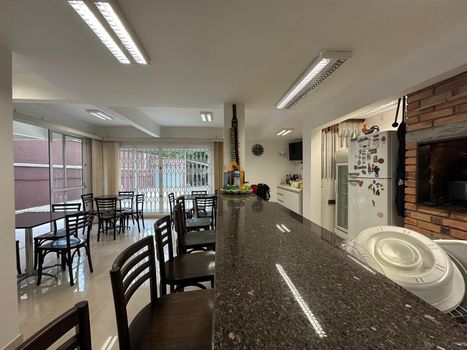 Foto 28 do(a) Sala / Conjunto Comercial de 6 quartos para alugar em São Lourenço, Curitiba