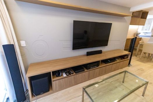 Foto 4 do(a) Flat de 2 quartos à venda em Vila Nova Conceição, São Paulo