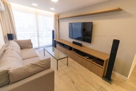 Foto 3 do(a) Flat de 2 quartos à venda em Vila Nova Conceição, São Paulo