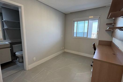 Foto 15 do(a) Apartamento de 4 quartos à venda em Vila Bertioga, São Paulo