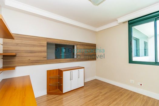 Foto 19 do(a) Apartamento de 4 quartos à venda em Mercês, Curitiba