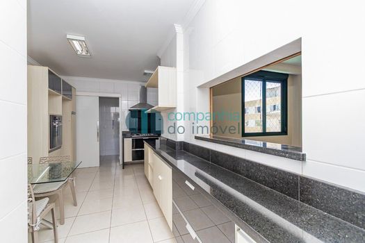Foto 9 do(a) Apartamento de 4 quartos à venda em Mercês, Curitiba